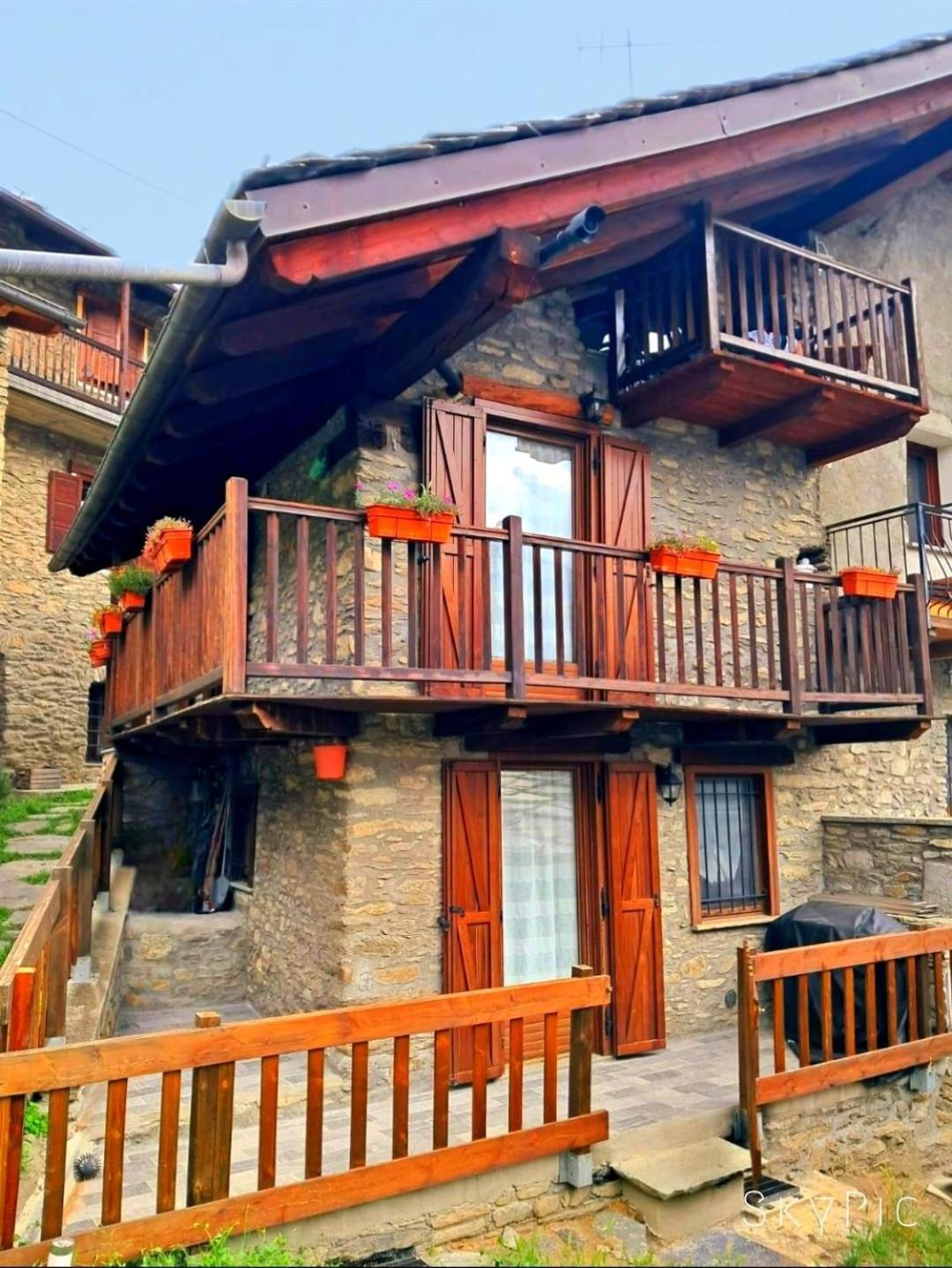 Maison Bellevue - Locazione Turistica Breve Apartment Аоста Екстериор снимка